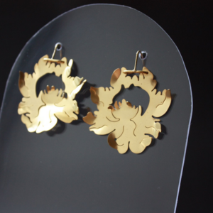 Boucles d'oreilles Camélia doré